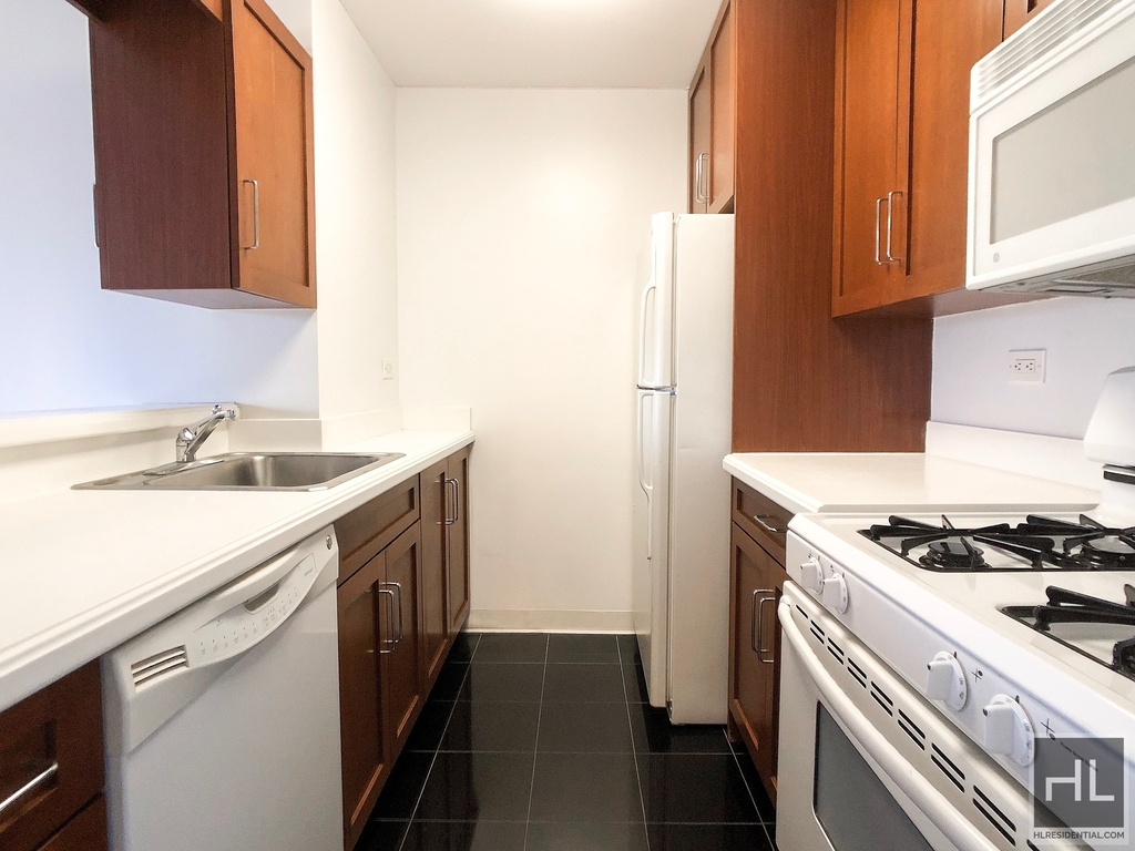 East 71st Street - Photo 0