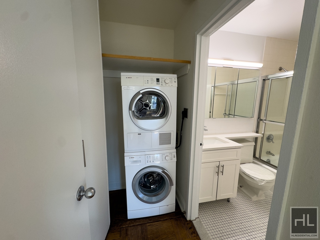 East 71st Street - Photo 3