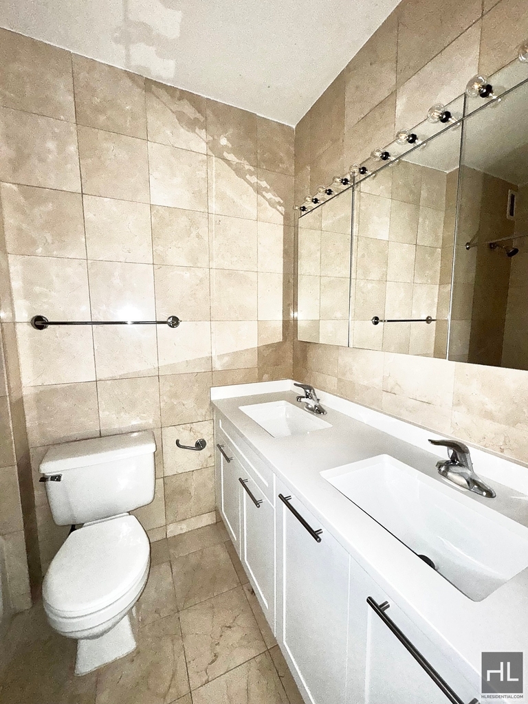 West 87th Street - Photo 2