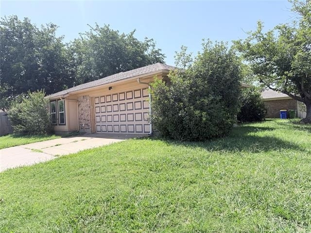 7832 Pebblebrook Drive - Photo 1