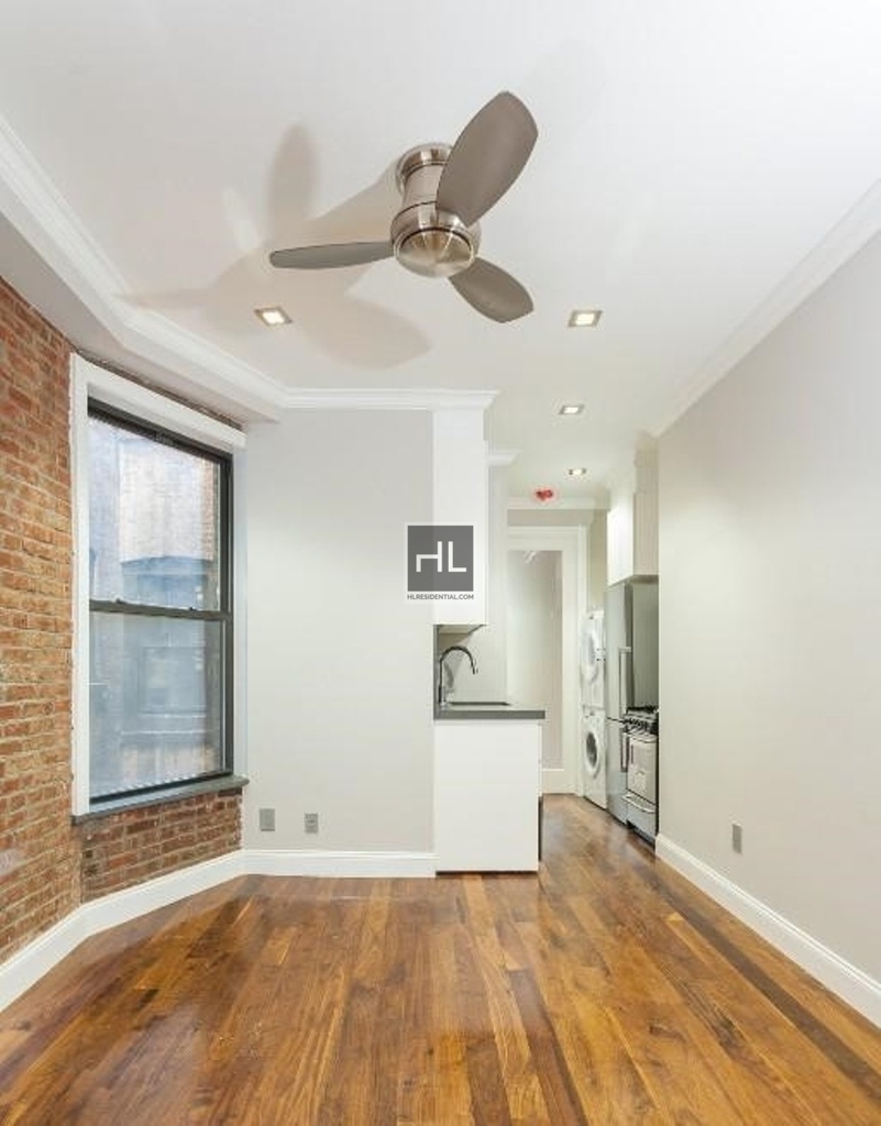 East 116 Street - Photo 2