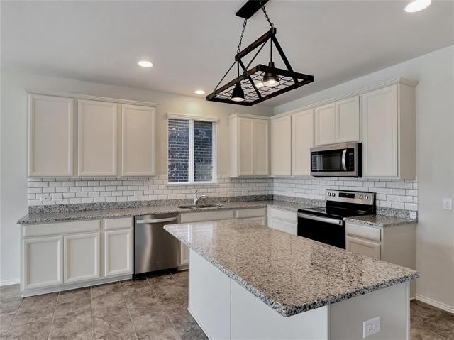 2011 Avondown Road - Photo 8