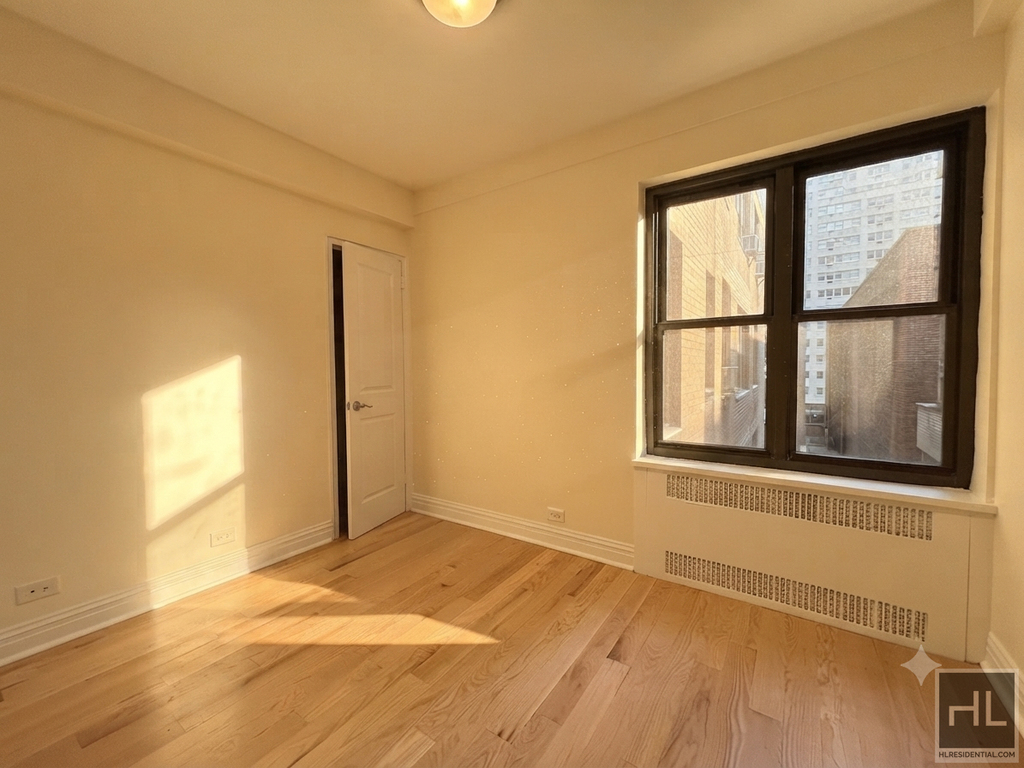 East 56 Street - Photo 7