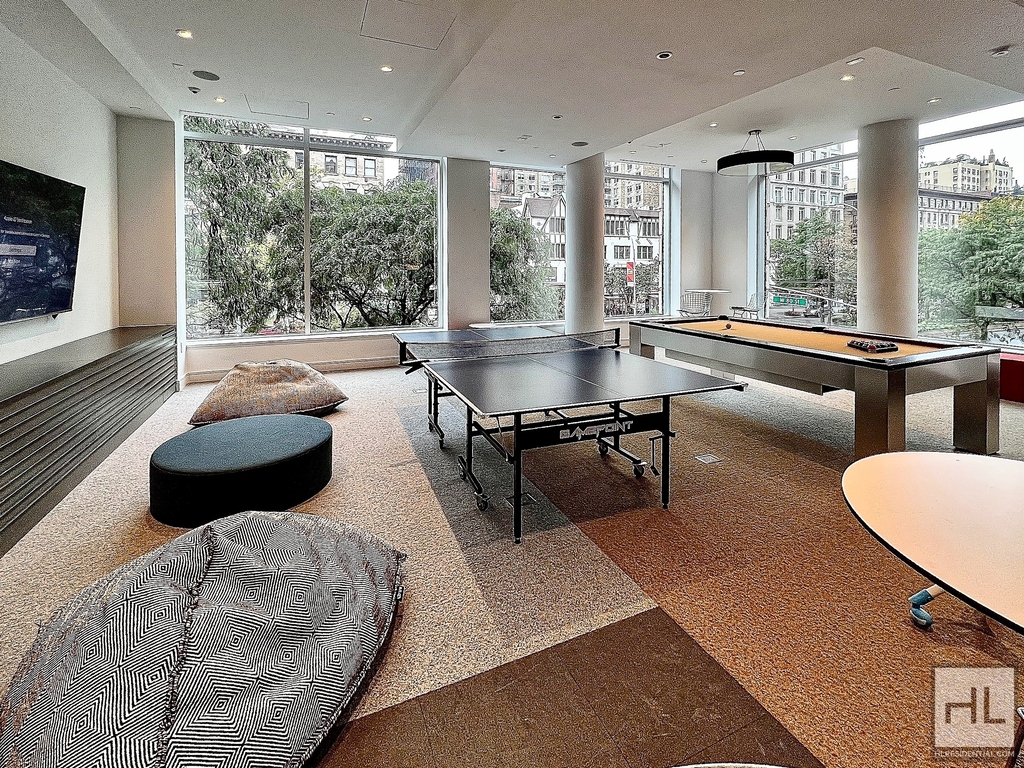 West 80th Street - Photo 15