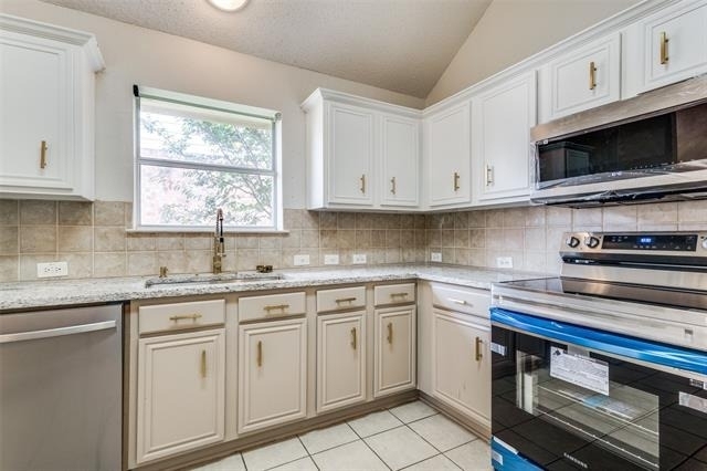 7046 Saint Augustine Drive - Photo 10