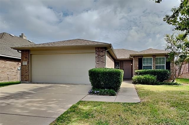 5620 Talons Crest Circle - Photo 0