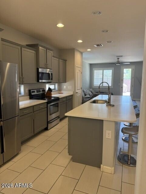 1707 N Hillcrest -- - Photo 2