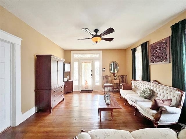 828 W 8th Street - Photo 5