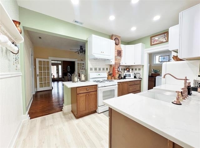 828 W 8th Street - Photo 8