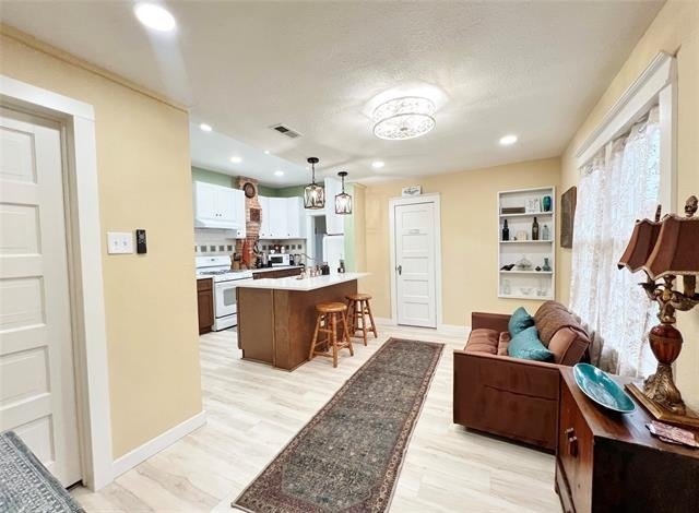 828 W 8th Street - Photo 11