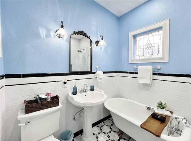 828 W 8th Street - Photo 18