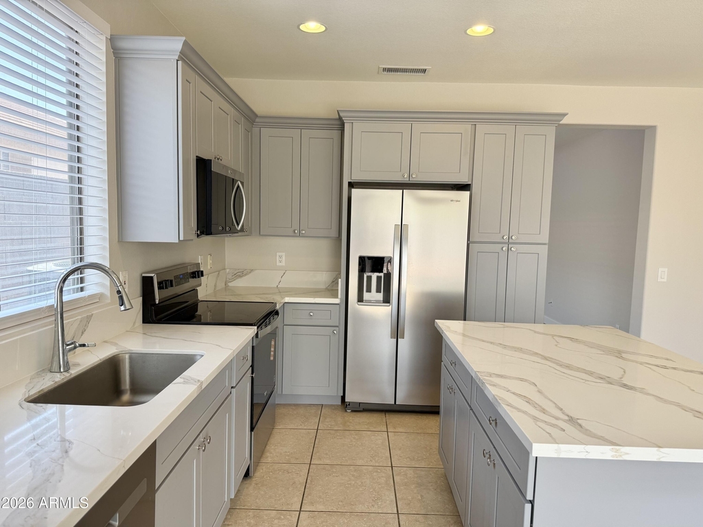 6558 W Townley Avenue - Photo 20