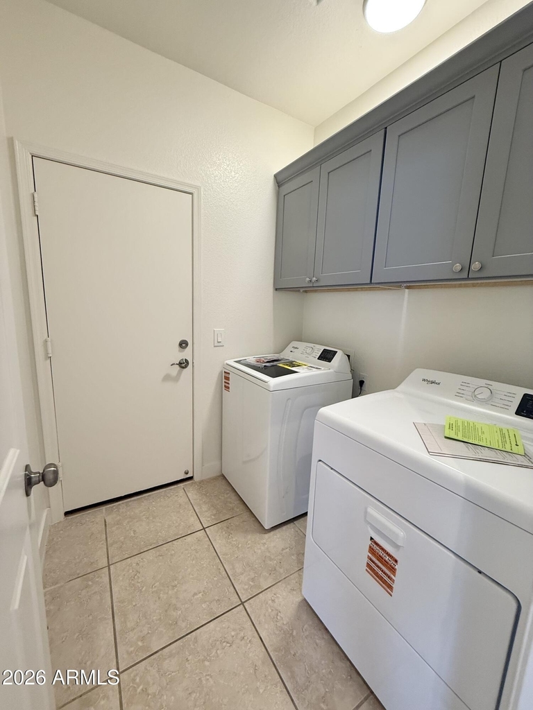 6558 W Townley Avenue - Photo 7