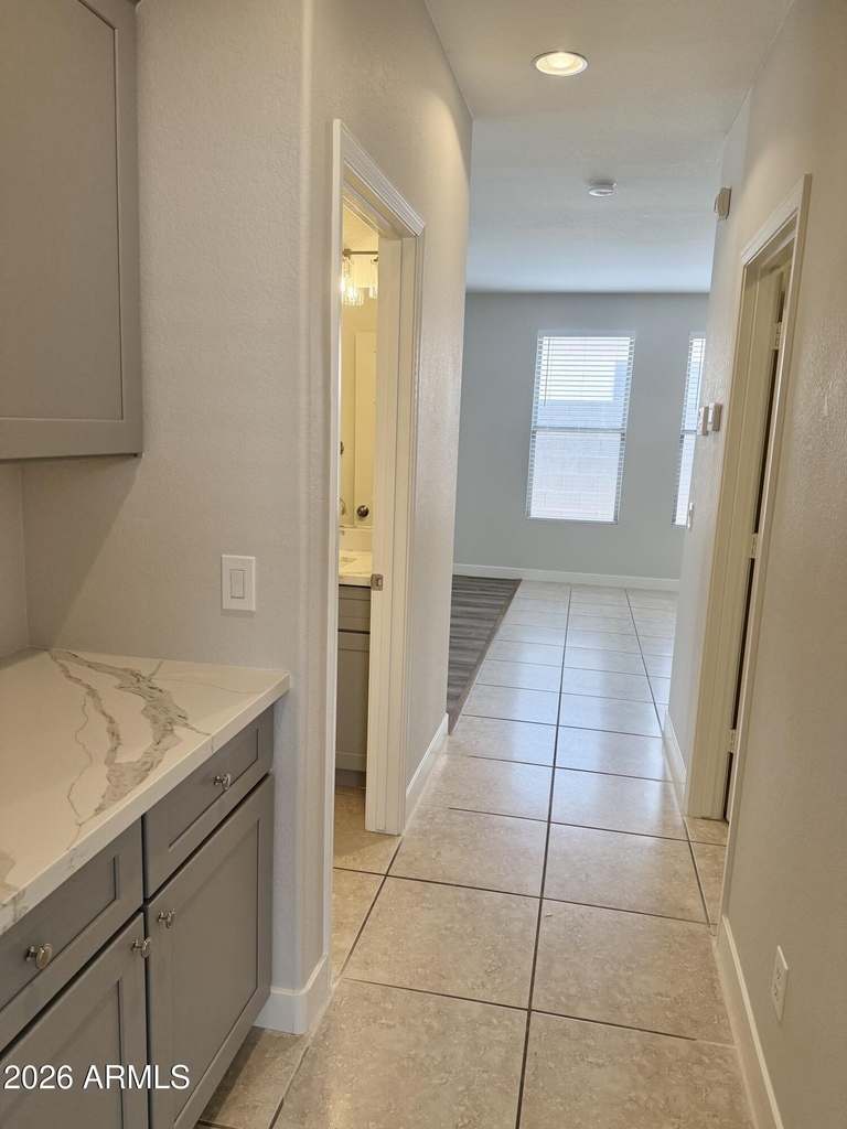 6558 W Townley Avenue - Photo 9