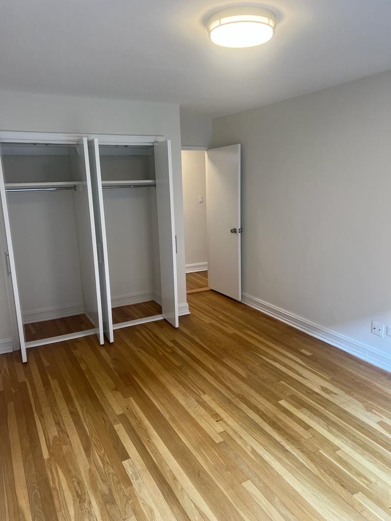 West 16th Street - Photo 4