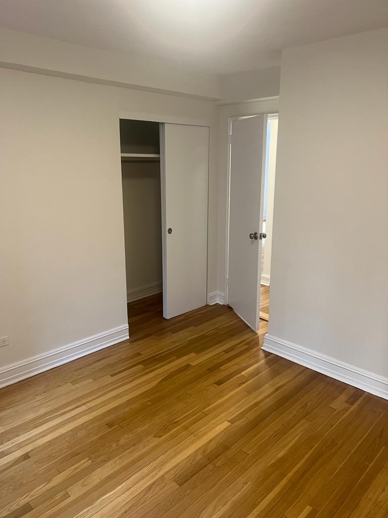 West 16th Street - Photo 8