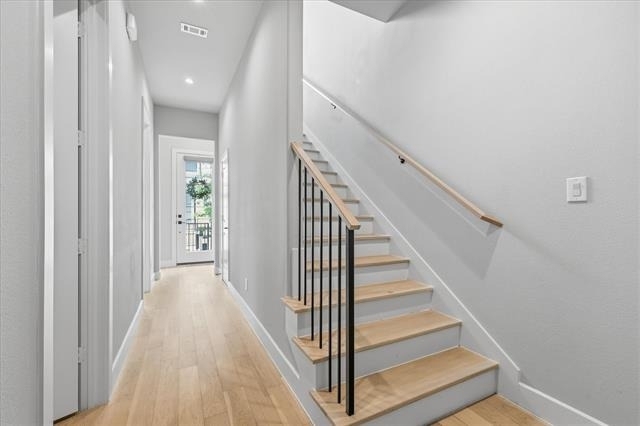 131 Garden Court E - Photo 3
