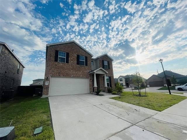 911 Cormorant Street - Photo 1