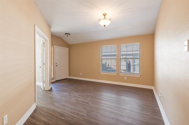 1617 Nighthawk Drive - Photo 2