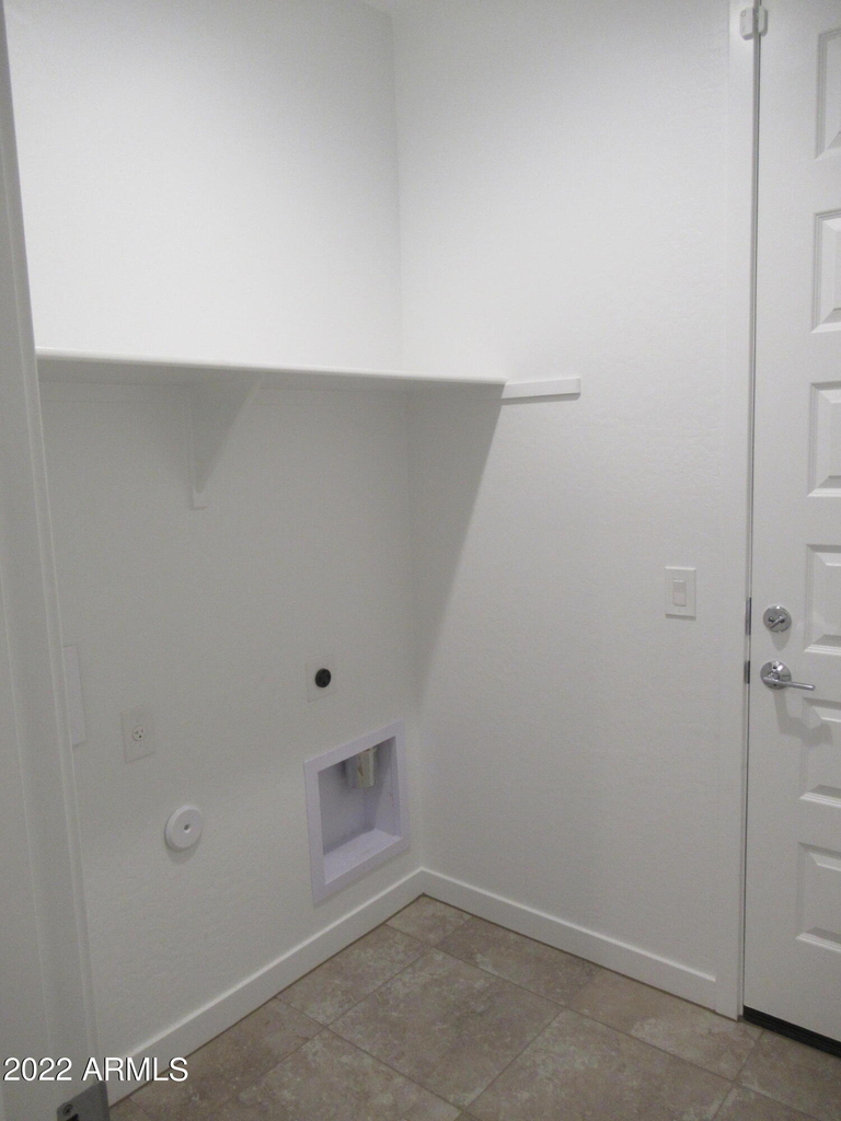 8911 W Bethany Heights Drive - Photo 7