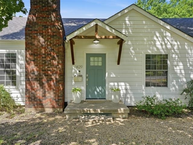 1429 El Campo Drive - Photo 0