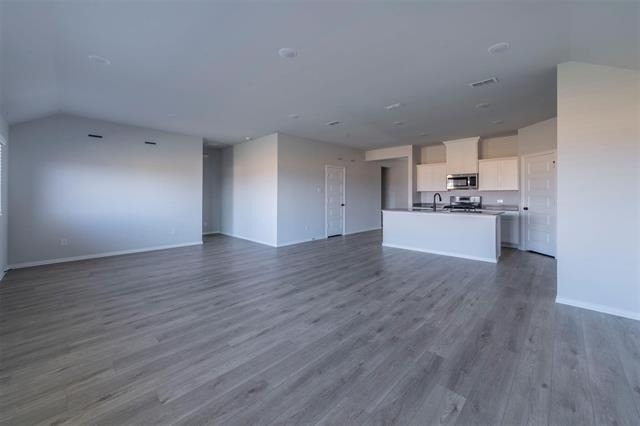 516 Ridgewood Drive - Photo 3
