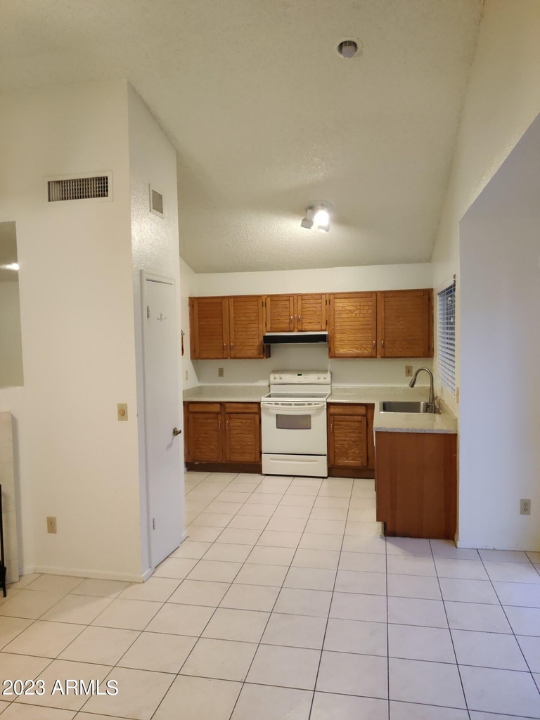 3034 E Villa Maria Drive - Photo 5