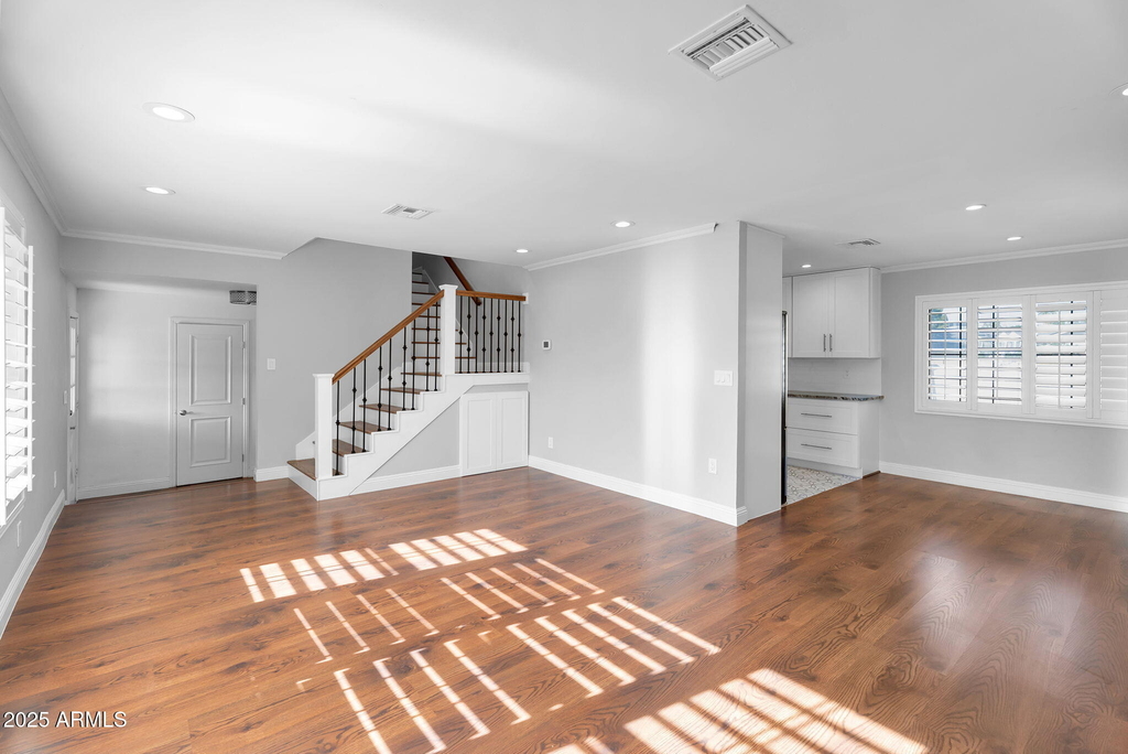 2542 W Nopal Avenue - Photo 7