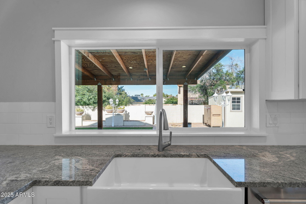 2542 W Nopal Avenue - Photo 21