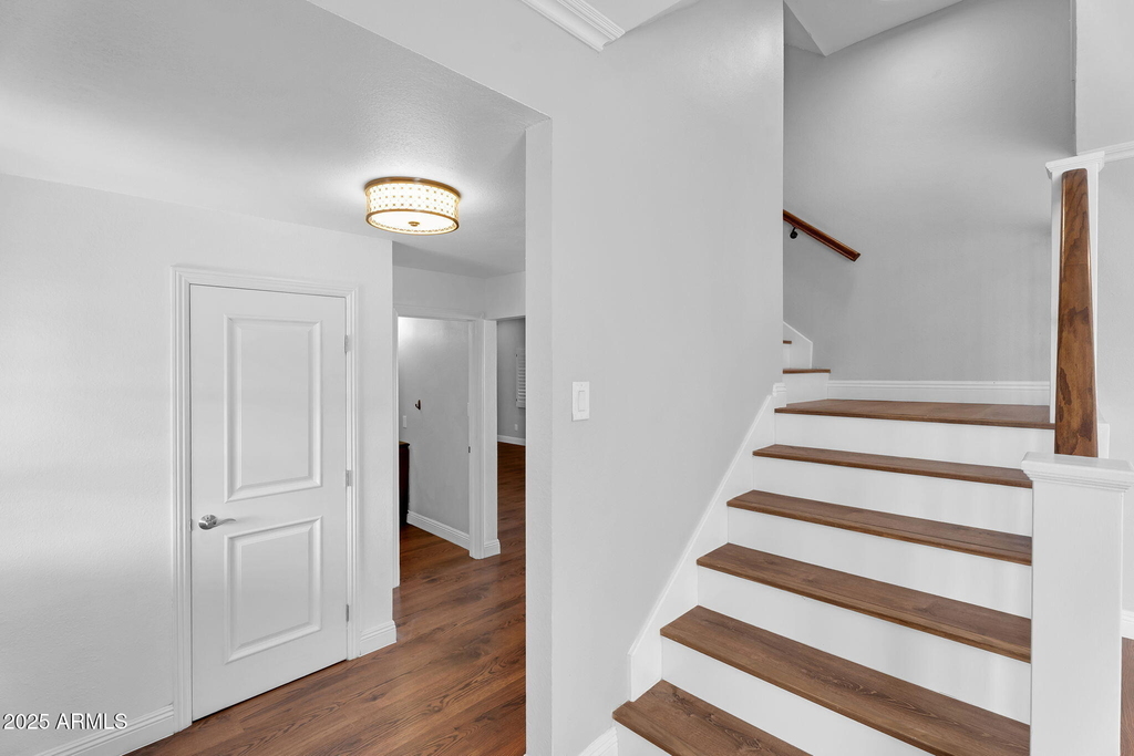 2542 W Nopal Avenue - Photo 10