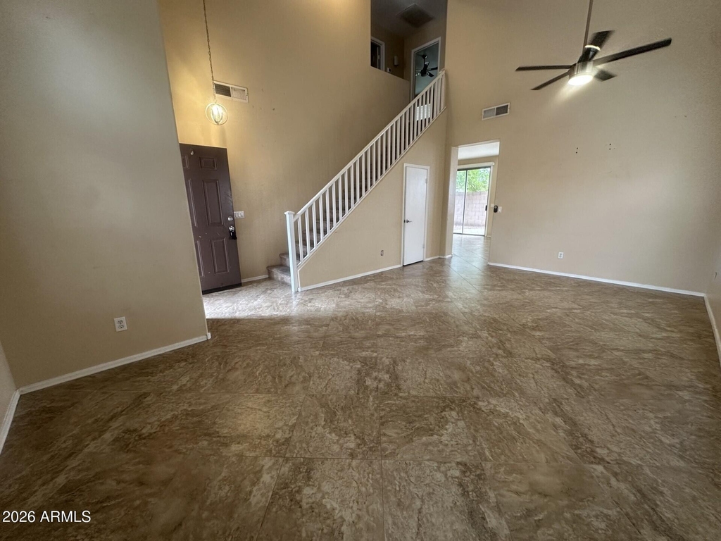 8927 E Crescent Avenue - Photo 7