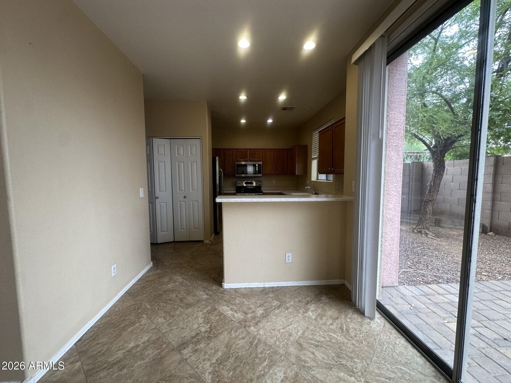 8927 E Crescent Avenue - Photo 12