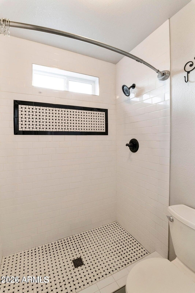 1749 N Ricardo -- - Photo 20