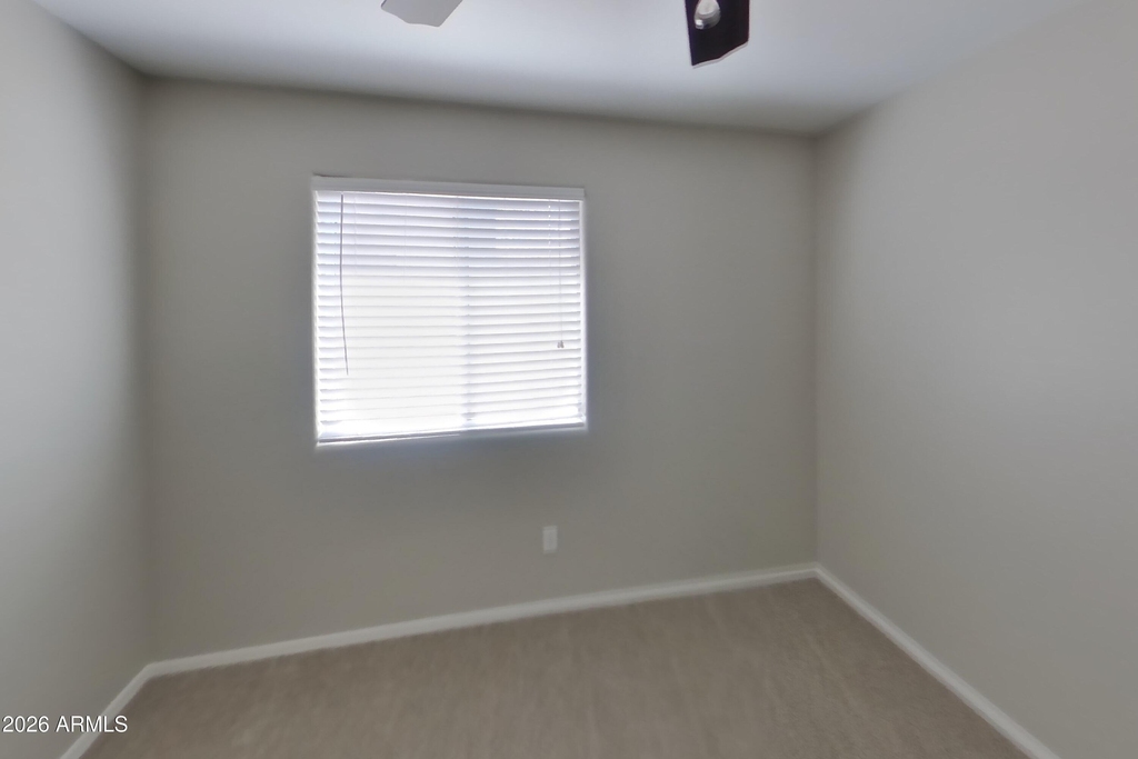 15072 W Buchanan Street - Photo 12