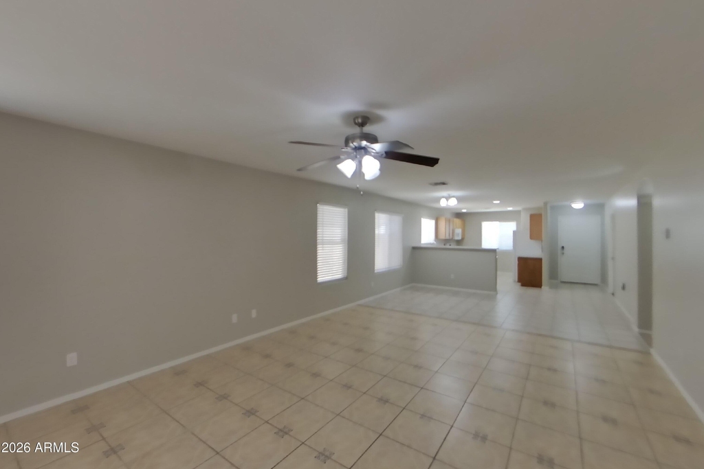 15072 W Buchanan Street - Photo 1
