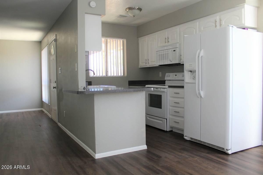 20421 N 3rd Drive - Photo 2