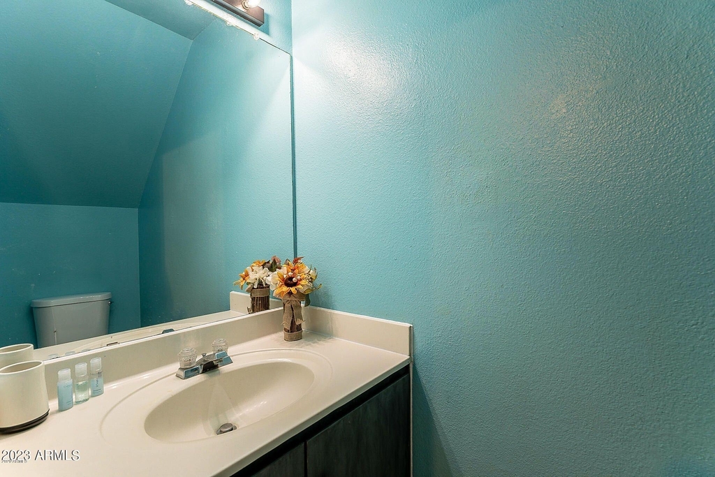 18616 N 34th Avenue - Photo 9