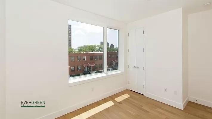 1234 Bedford Avenue - Photo 3