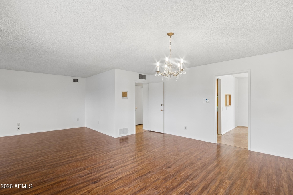1014 E Balboa Circle - Photo 46
