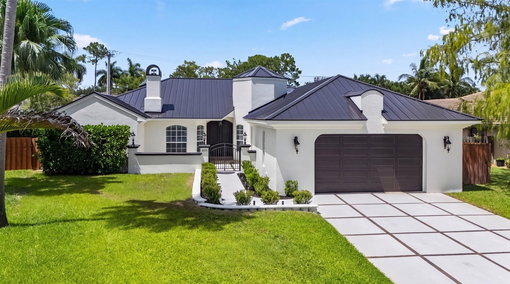 404 Indigo Avenue - Photo 0