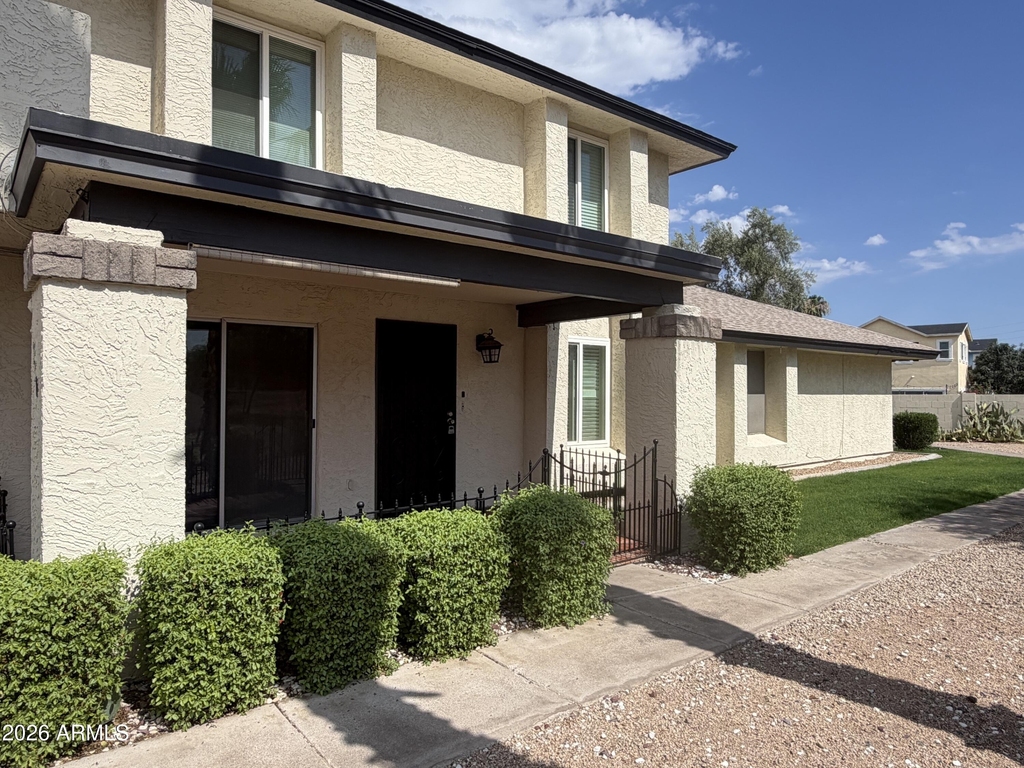 730 E Eugie Avenue - Photo 0
