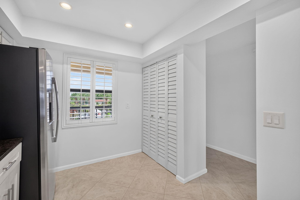 313 Lake Circle - Photo 12