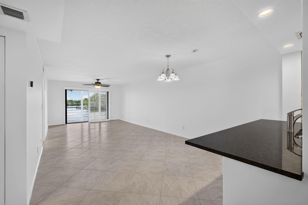 313 Lake Circle - Photo 11