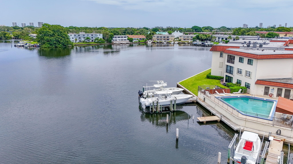 313 Lake Circle - Photo 26