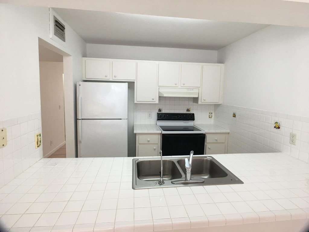 5852 Albert Road - Photo 1