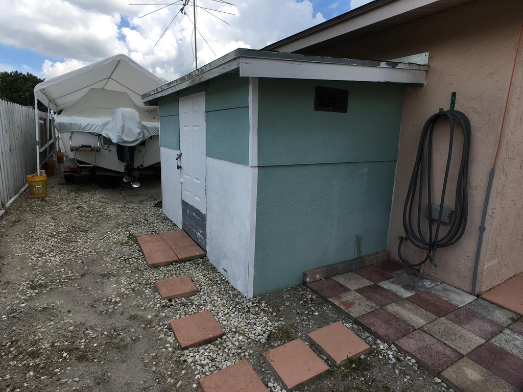 5852 Albert Road - Photo 4