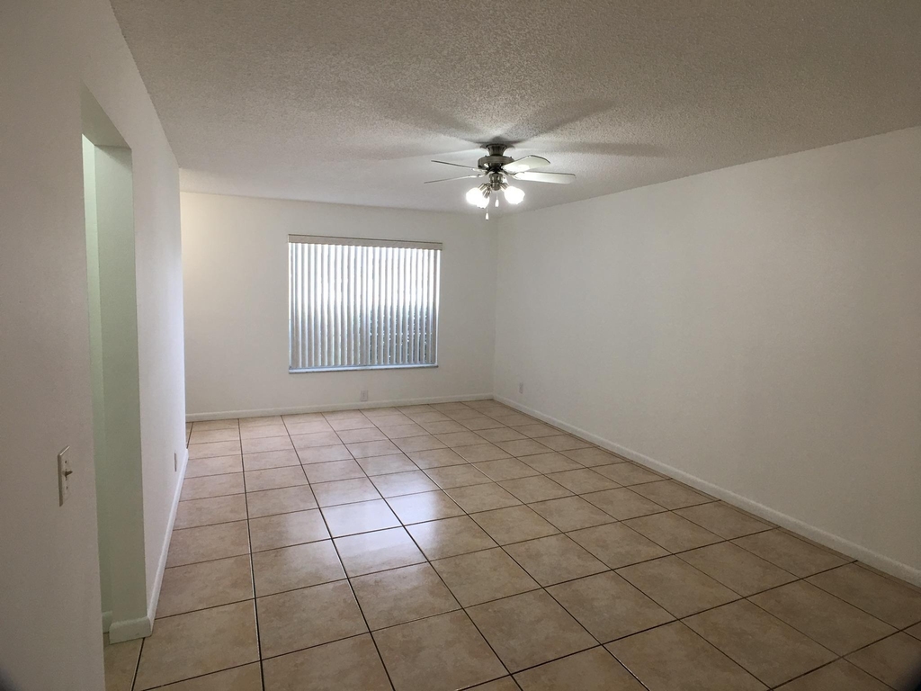 5852 Albert Road - Photo 2