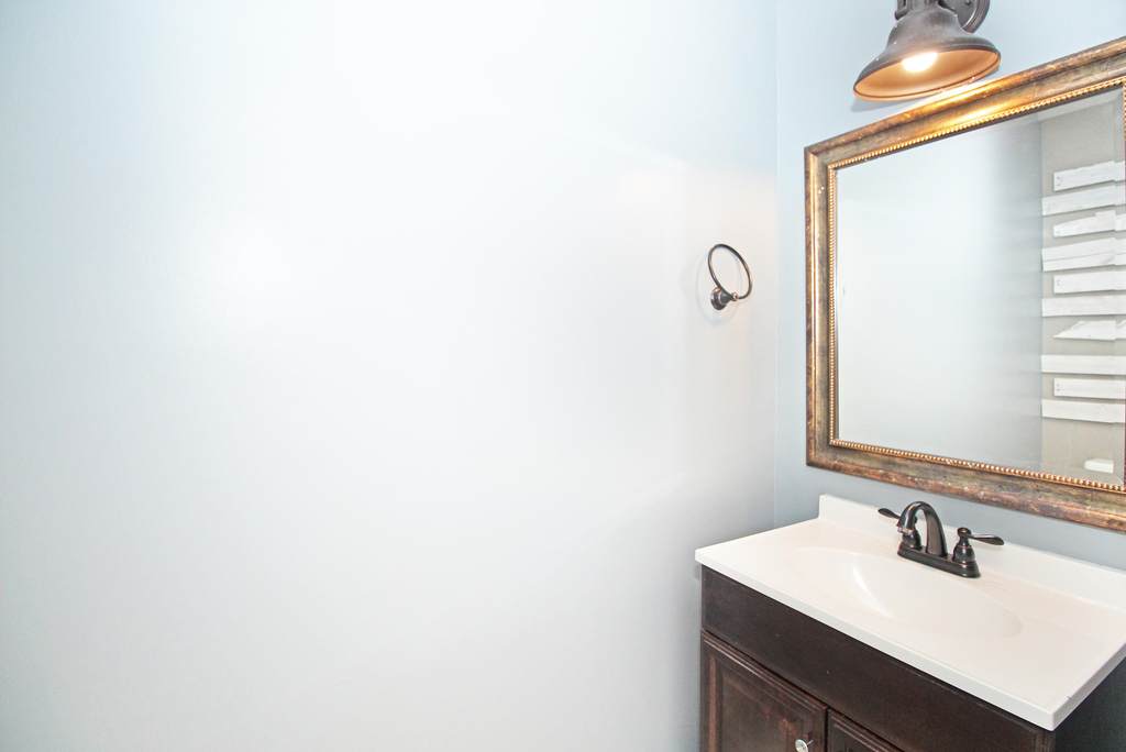 896 Rose Court - Photo 35