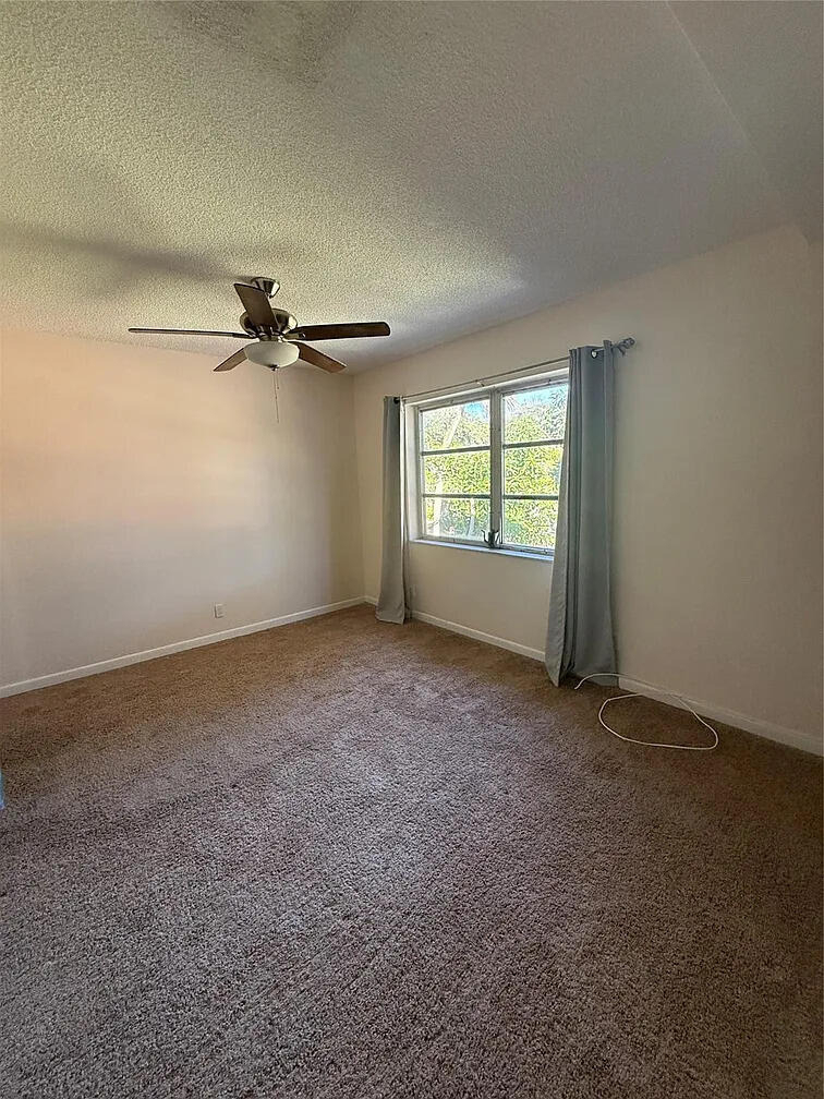 3007 Nw 68th Street - Photo 4