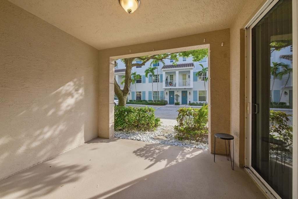 4 Renaissance Way - Photo 16